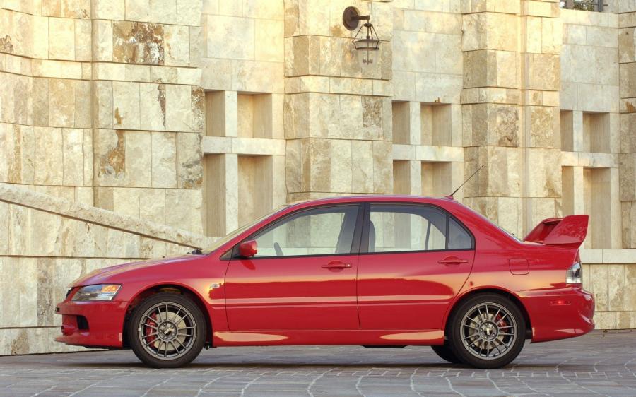  Mitsubishi Lancer Evolution IX MR 2007 года  (фото 30 из 129)